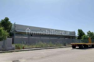 Immobile di 1140 m² a Cugnoli