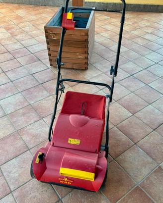 Arieggiatore elettrico per prato Wolf Garten