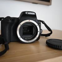 Canon 200D + 18-55mm EFS + 75-300 mm EF