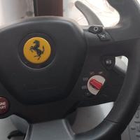 volante della Ferrari per la PlayStation 