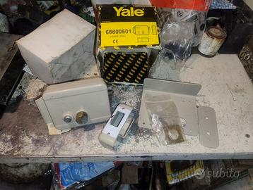 Yale Serratura Elettrica Porta Cancelli