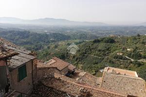 4 LOCALI A OLEVANO ROMANO