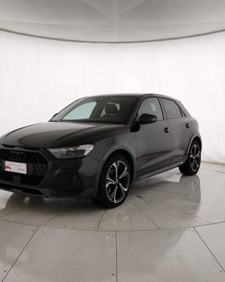 Audi A1 30 1.0 tfsi Identity Contrast 110cv s tron