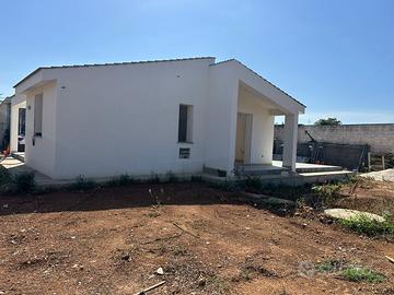 Villetta singola di 60 mq. 1.300'00 di terreno