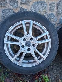 cerchi in lega Ø16 con pneumatici