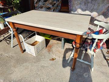 Tavolo da pranzo 