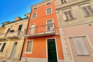 CASA INDIPENDENTE RESTAURATA IN SECONDA FILA MARE