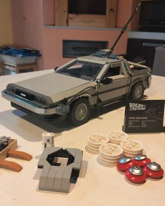 lego set 10300 "back to the future time machine" 