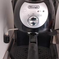 macchinetta per il caffè De longhi