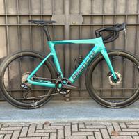 E-bike da corsa Bianchi E-oltre Ultegra - Mis.55
