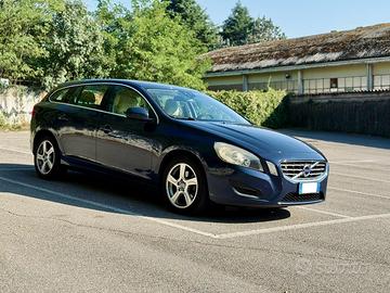 Volvo V60 Momentum