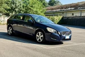 Volvo V60 Momentum