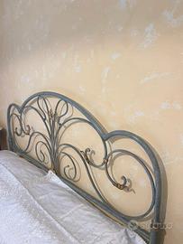 struttura letto matrimoniale in ferro battuto 