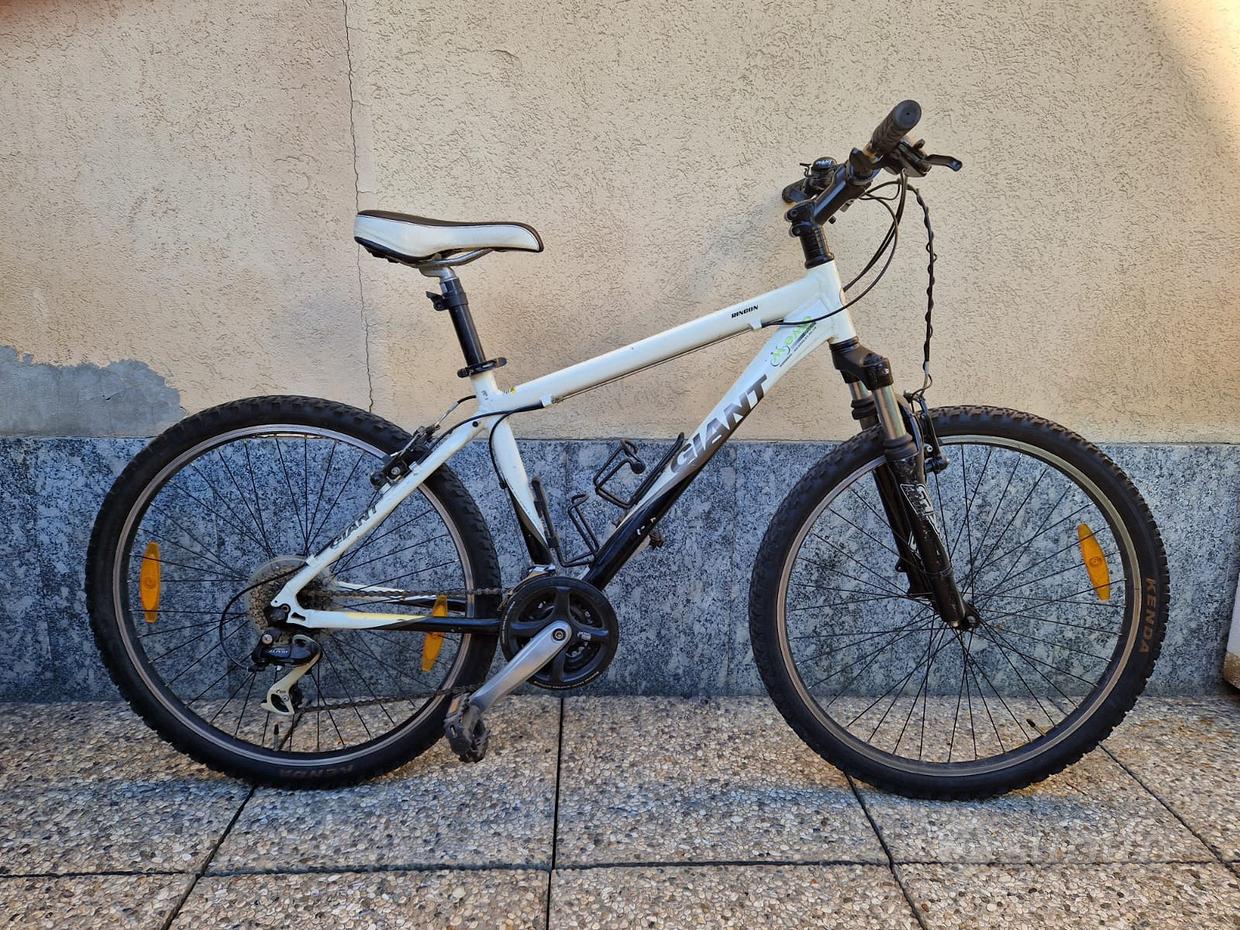 Mountain bike giant 26 Fantastiche offerte di Biciclette