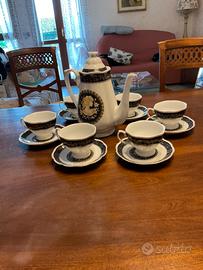 Teiera da caffe o te porcellana fine con 6 tazze
