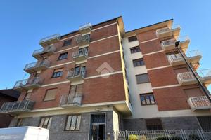 2 LOCALI A TORINO