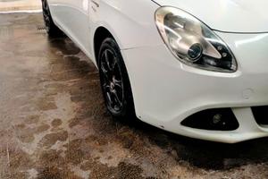 Alfa Romeo  Giulietta 1.6 JTM-2 105 CV