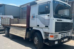 Camion Volvo FL10 3 Assi Ribaltabile