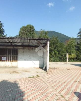 MAGAZZINO A BARGHE