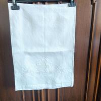 Telo da bagno in lino ricamato vintage