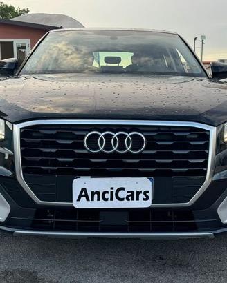 Audi Q2 1.6 30 TDI Identity Black S TRONIC