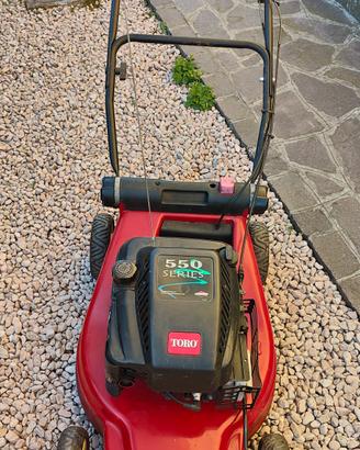 Rasa erba Toro con trazione