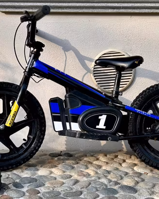 Bici elettrica bambini senza pedali 16" 2 batterie