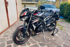 Triumph street triple 765 rs
