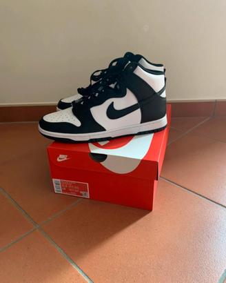 Nike dunk high panda