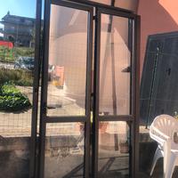 infisso seminuovo con serratura blindata