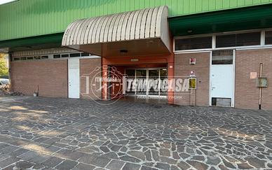 LOCALE COMMERCIALE C/O C.C. "SHOPPING STELLINA"