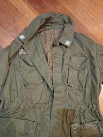 Giacca e pantaloni militari