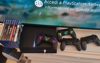 PlayStation 4 1 TB + 4 joystick+giochi 