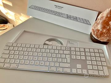 Tastiera Magic Keyboard Touch ID A2520 COME NUOVA