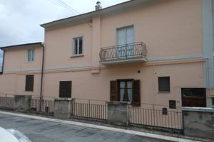 Appartamento di 144 m² con 5 locali a Pietravairan