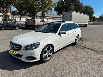 Mercedes-benz E 220 BlueTEC S.W. Executive Auto.