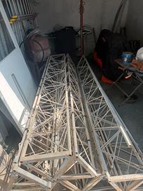 Traliccio triangolare americana 30 mt