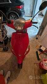 Scooter Piaggio Zip  100