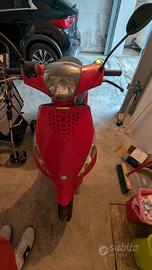 Scooter Piaggio Zip  100