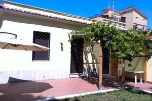 Villino indipendente Ladispoli centro mare LUG AGO