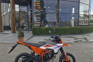 KTM 390 SMC R