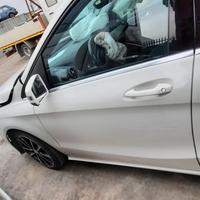 MERCEDES-BENZ B180 ANNO 2015 - PORTA ANTERIORE SIN