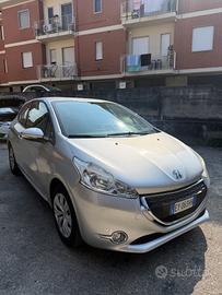 Peugeot 208 1.2 Benzina 82 3 porte Allure