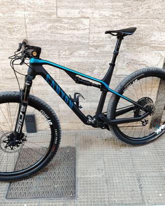 MTB Canyon LUX CF SLX  9