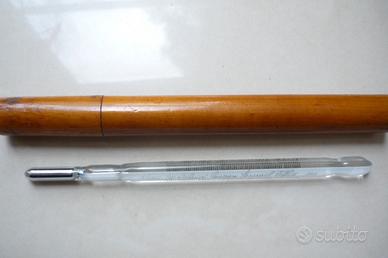 Antico termometro  a cristallo.