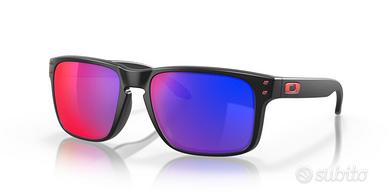 Oakley Holbrook