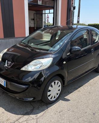 Peugeot 107 1.0 68CV 3p. Plaisir 2Tronic