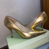 Tacchi oro a spillo