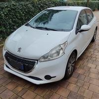 Peugeot 208 del 2012   1.4 HDi 68 CV