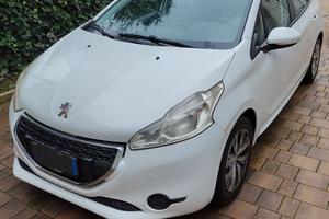 Peugeot 208 del 2012   1.4 HDi 68 CV